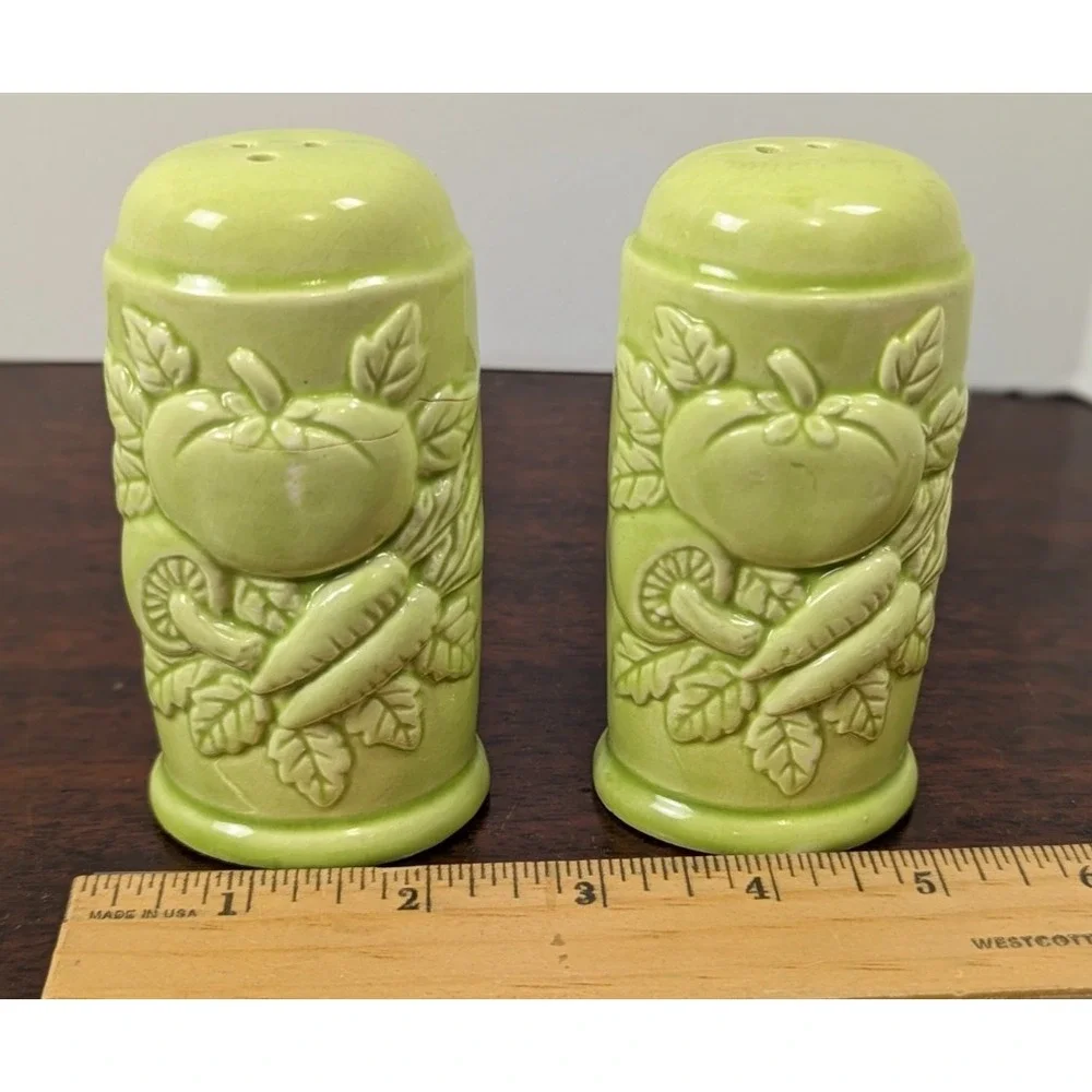 Unbranded vintage ceramic